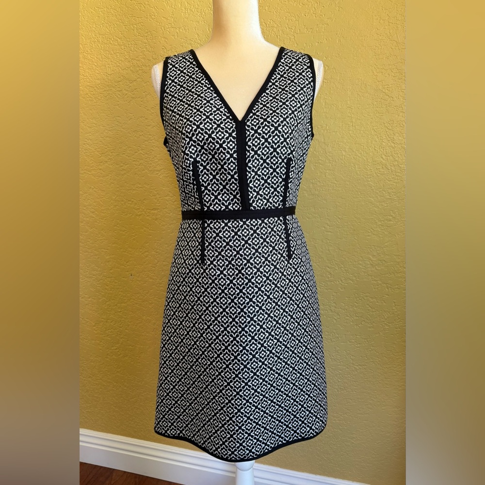 Max Studio Black and White Geometric Midi Dress
